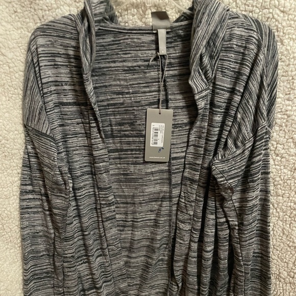 13BW.- Bench Aqueduct Cardigan Gray. Size St - Picture 1 of 2